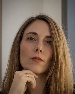 Lauréline L. C.