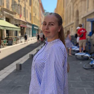 Александра